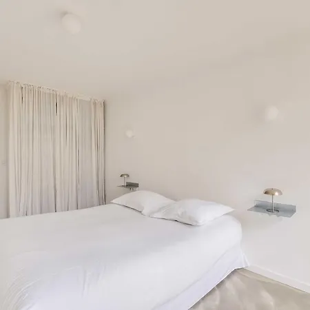 Modern 1bdr 2p Flat With A Balcony - Menilmontant * Paříž