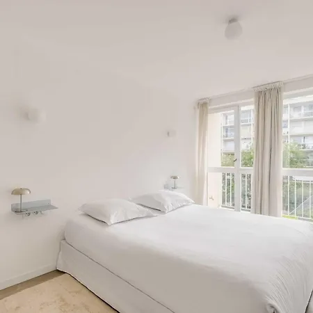 Modern 1bdr 2p Flat With A Balcony - Menilmontant *