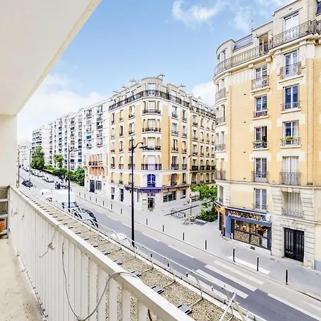 Modern 1bdr 2p Flat With A Balcony - Menilmontant Apartment Paris